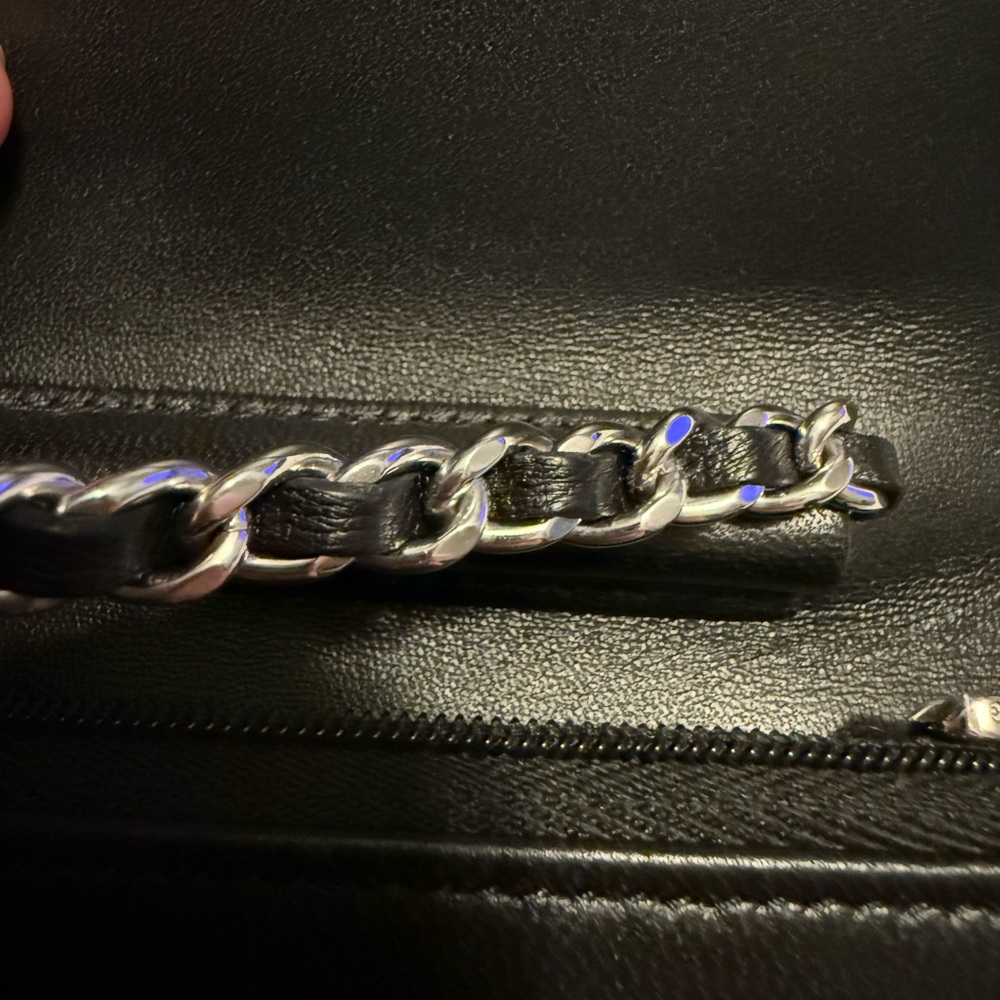 🔥RARE!! CHANEL•24C Star CC Lambskin Quilted Wallet On Chain - Picture 16 of 16